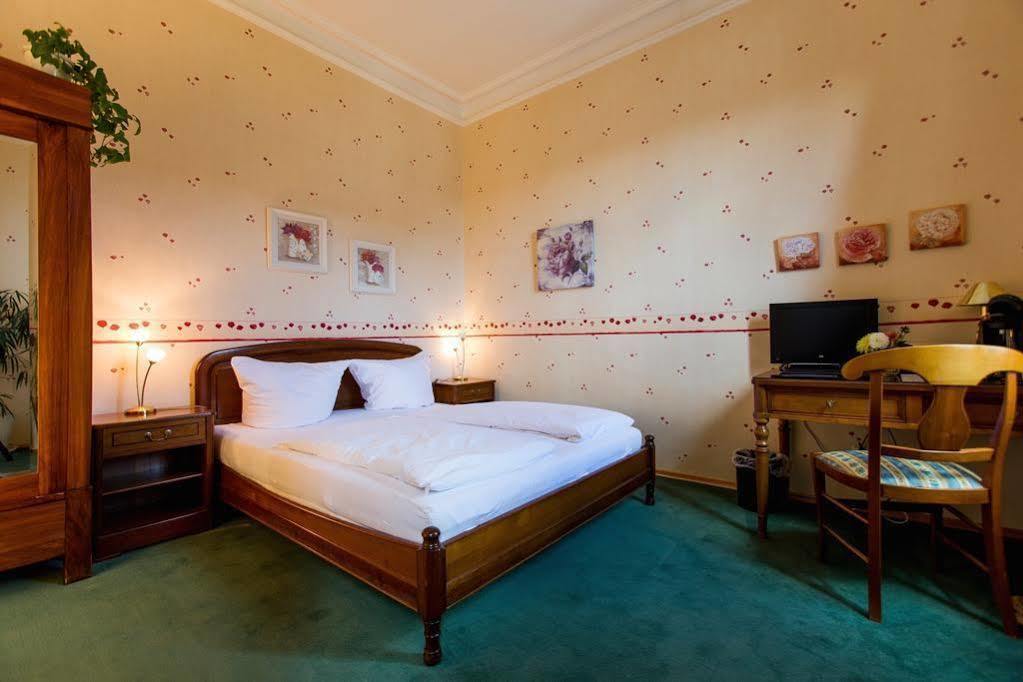 Hotel Villa Koenigsgarten Siebeldingen Kültér fotó